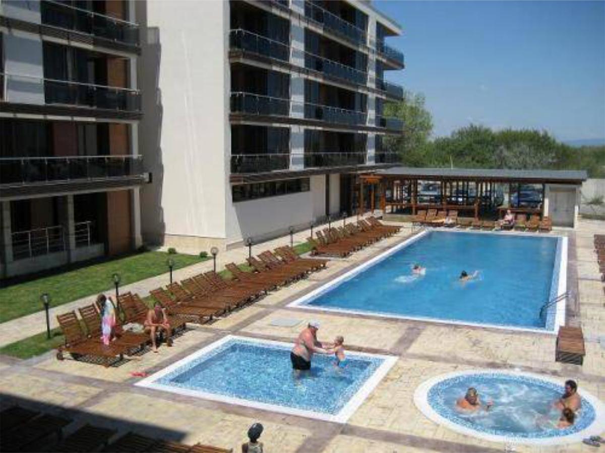 Pomorie Bay Aparthotel מראה חיצוני תמונה