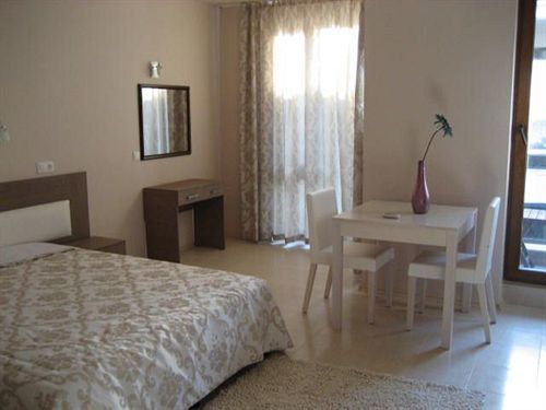 Pomorie Bay Aparthotel מראה חיצוני תמונה