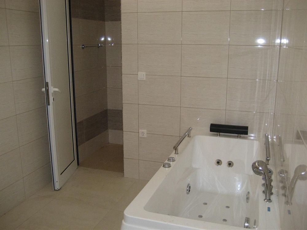 Pomorie Bay Aparthotel מראה חיצוני תמונה